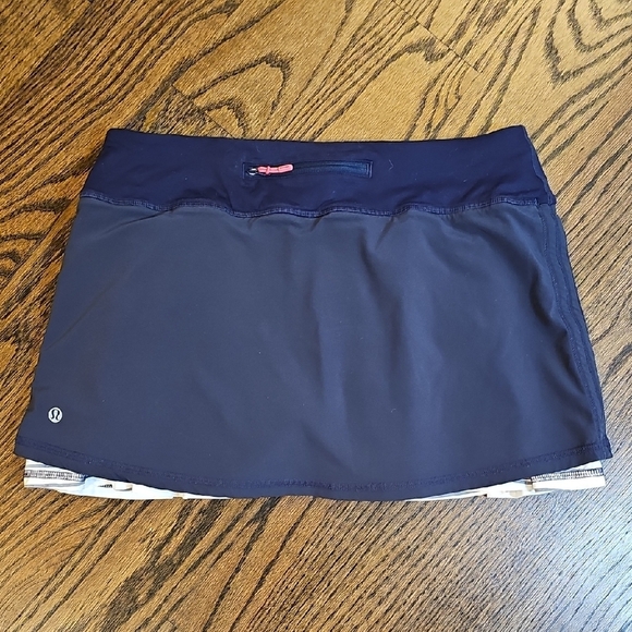 Lululemon Athletica Run Chase Me Navy Blue Skirt - Picture 2 of 11